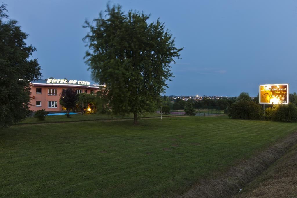 Cit'Hotel Du Circuit Magny-Cours Eksteriør billede