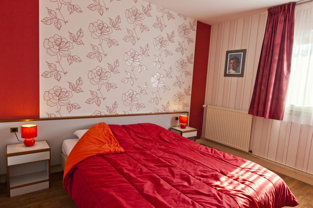 Cit'Hotel Du Circuit Magny-Cours Eksteriør billede