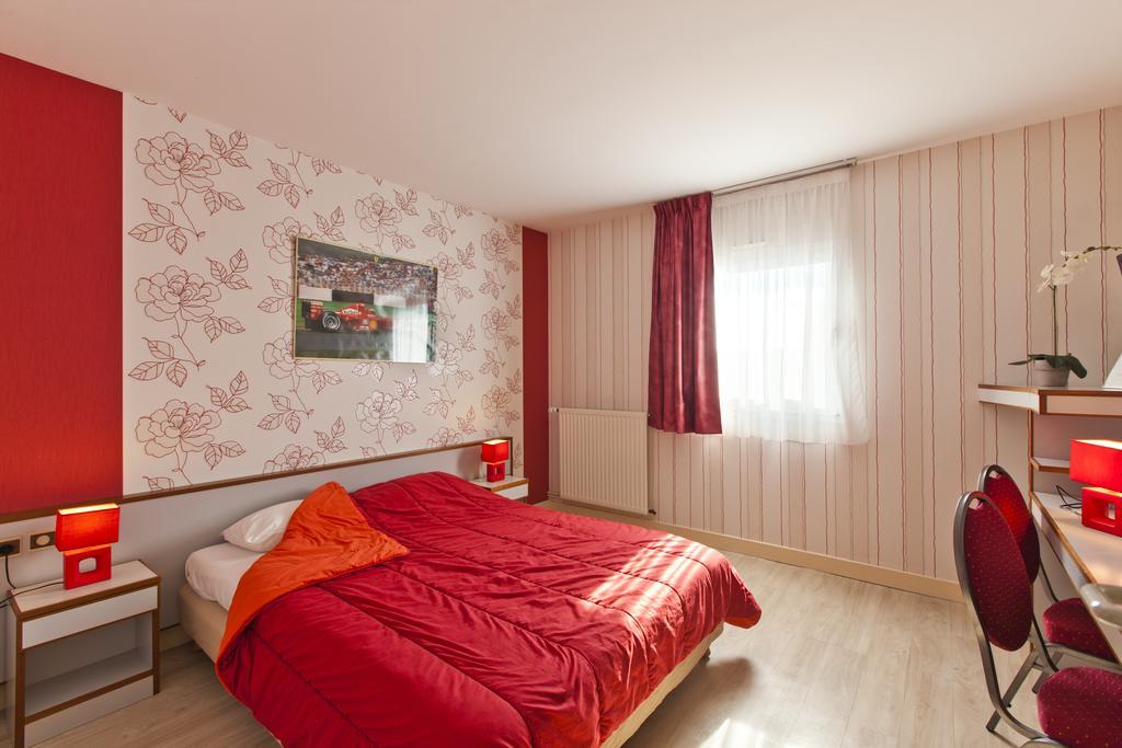 Cit'Hotel Du Circuit Magny-Cours Eksteriør billede